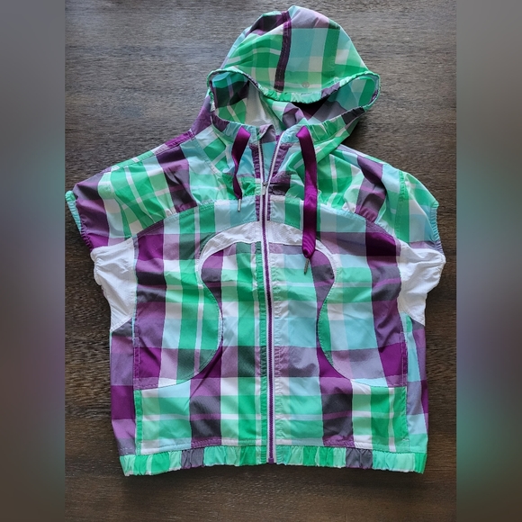 Lululemon Athletica Run Swiftly Shorty Jacket - Size 4 - Purple Electric Plaid - Picture 1 of 12